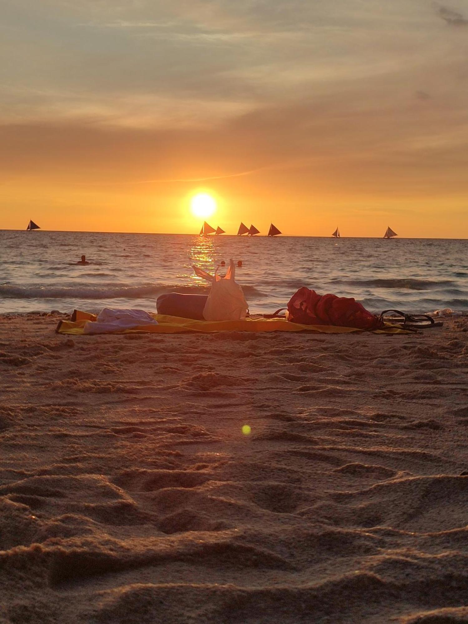 Aparthotel Castle Rock Boracay Yapak Zewnętrze zdjęcie